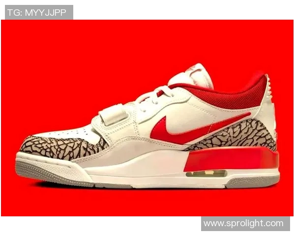 足球明星携手耐克打造限量版运动鞋引领潮流新风尚